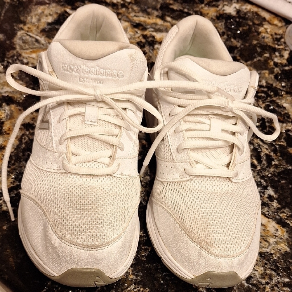 New Balance mens  White Sneakers size 9.5